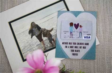 Your wishes for her will make her day. Free Mother's Day Gift Card Holder: A Child's Hand | GCG