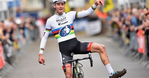 Mathieu van der poel ha messo in scena uno degli spettacoli più crudeli e noiosi degli ultimi tempi van der poel è sempre stato da solo al comando della corsa. Gisteren drama, vandaag pure euforie voor bevrijde Mathieu ...