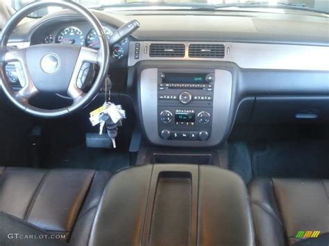 Tahoe & yukon, without power lumbar seats, ebony. 2007 Chevrolet Avalanche Z71 4WD Dashboard Photos | GTCarLot.com