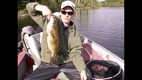 Monster Smallmouth Bass Fishing Ely Minnesota Boundary Waters Youtube