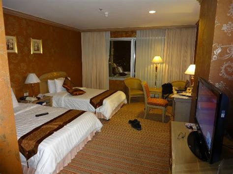 Located in bangkok city centre, prince palace hotel is within a mile (2 km) of popular sights such as khaosan road and wat saket. room view (Superior Room) - Picture of Prince Palace Hotel ...