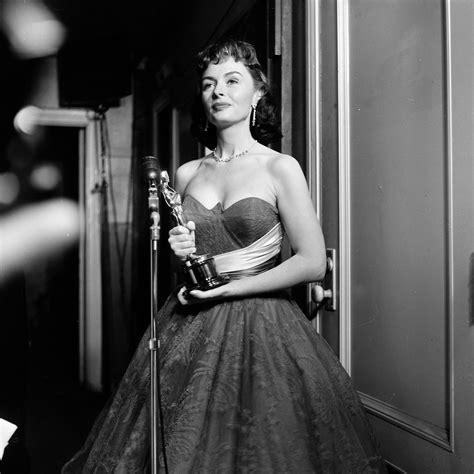 Oscars Fashion—vintage Hollywood Looks At The Academy Awards Time