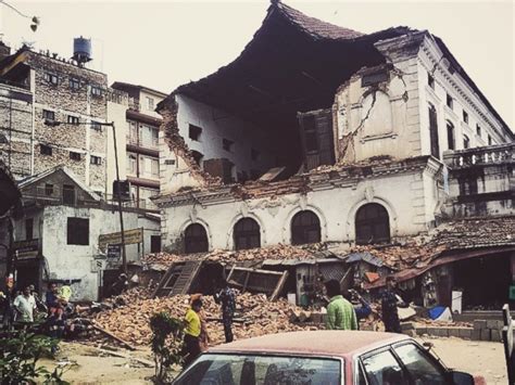 Nepal Earthquake Death Toll Jumps Over 2100 Abc News