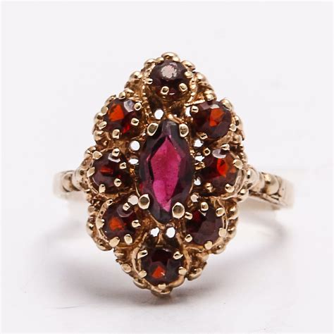 Victorian Design 14k Yellow Gold Garnet Cluster Ring Ebth