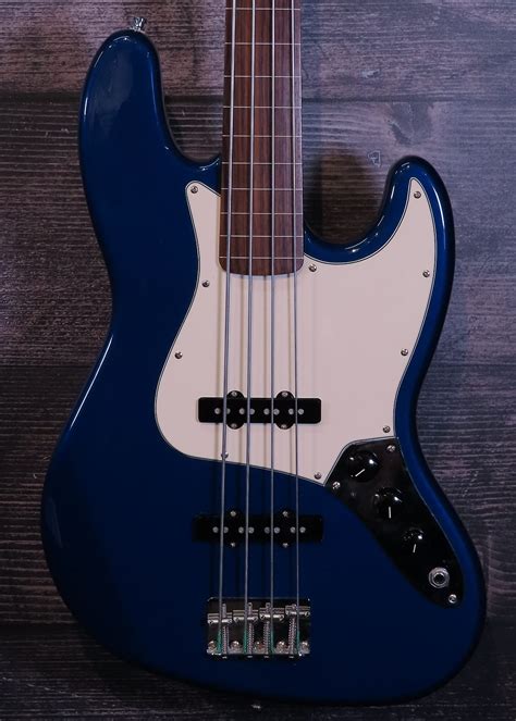 Fender Standard Jazz Bass Fretless With Rosewood Fingerboard Reverb
