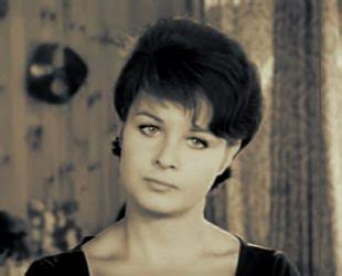 12 aralık 1942 doğum yeri: Fatma Girik « Celebrity Age | Weight | Height | Net Worth ...