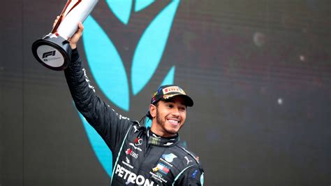 F1 Lewis Hamilton Remporte Le Grand Prix De Turquie Et Son 7e Titre