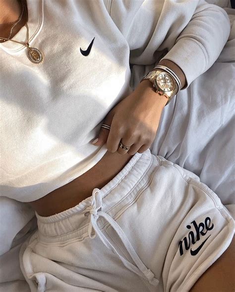 Pin By E🦋 On Aesthetic In 2020 Cute Lazy Outfits Cute Comfy Outfits