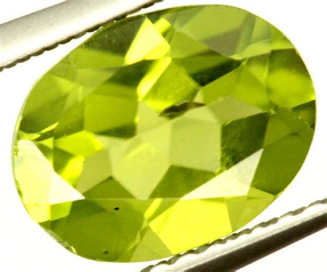 Peridot Faceted Stone 190 Cts Pg 946