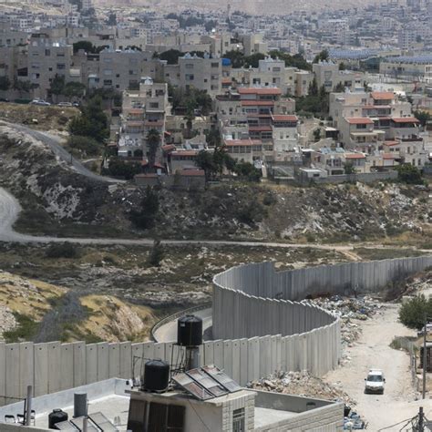 15 Years Of Separation The Palestinians Cut Off From Jerusalem By The Wall Israel News