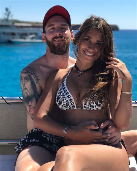 Who Is Lionel Messi Wife Antonella Roccuzzo