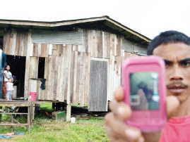 Since then, her ghost has been spotted around kampung pisang, making the villagers feel restless. KELAB GREENBOC: Ada Hantu Mak Limah Di Marang?