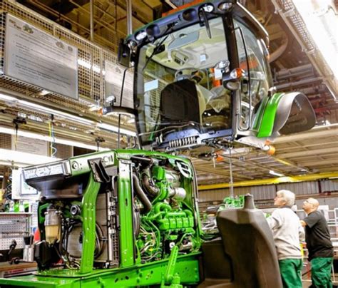 724 n john deere lane is currently listed for $2,989,000 and was received on may 08, 2021. John Deere schrapt 200 banen in Mannheim | Mechaman.nl