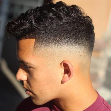 35+ Best Curly Hair Haircuts & Hairstyles For Men (2021 Update)