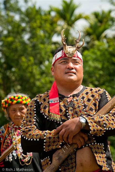 From wikimedia commons, the free media repository. Taiwanese Aboriginal Festival Photographs — 臺灣原住民 | Indigenous peoples, Aboriginal people, First ...
