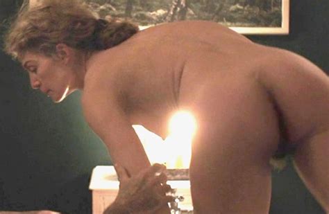Rosamund Pike Boobs Celebs Nude Pictures And Videos