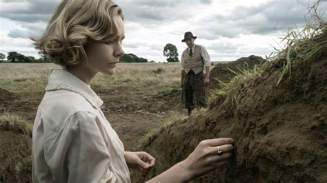 The Dig Trailer Carey Mulligan Ralph Fiennes Lily James Star