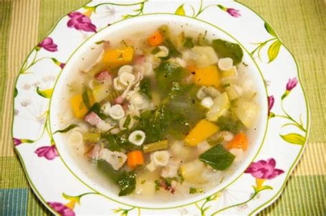 Cómo hacer sopa de verduras casera receta fácil y saludable