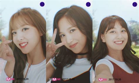 sana seollenda me likey me likey likey likey me likey likey likey dahyun dugeundugeundugeun (heart heart) jihyo me likey me likey likey likey me likey likey likey chaeyoung dugeundugeundugeun nayeon jakku deureonaego sipji jakkuman sasohan geot hanakkaji jeonbuda jihyo jageun hwamyeon soge naega jeil yeppeo boigopa ajigeun gamchwo ireon nae maeum kkukkkuk jeongyeon meot. Imutnya Nayeon, Mina dan Jihyo Pamer Aegyo di Teaser Video ...