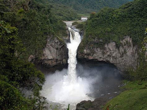 Casacada San Rafael Waterfall Napo Sucumbíos Amazon Amazonia Amazonía