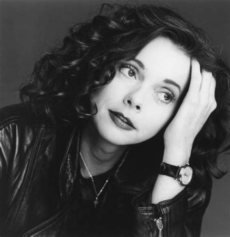 Nanci caroline griffith (born july 6, 1953) is an american singer, guitarist, and songwriter, raised in austin, texas, who lives in nashville, tennessee. U2 Sombras e Árvores Altas - Blog: Nanci Griffith fala da ...