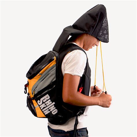 Second Skin: Kevlar Backpack for Life & Travel in War ...
