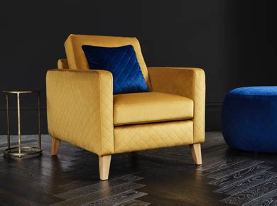The best armchairs for reading let you curl up or sprawl out as needed to stay comfortable and in the story world. Armchairs & Accent chairs - Furniture Village