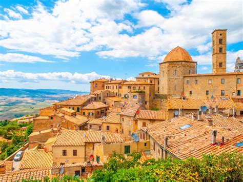 10 Prettiest Small Towns In Italy You Must See Follow Me Away