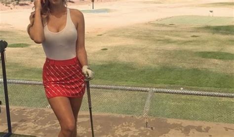 La Golfista M S Sexy Del Mundo Envuelta En Una Pol Mica Que Divide