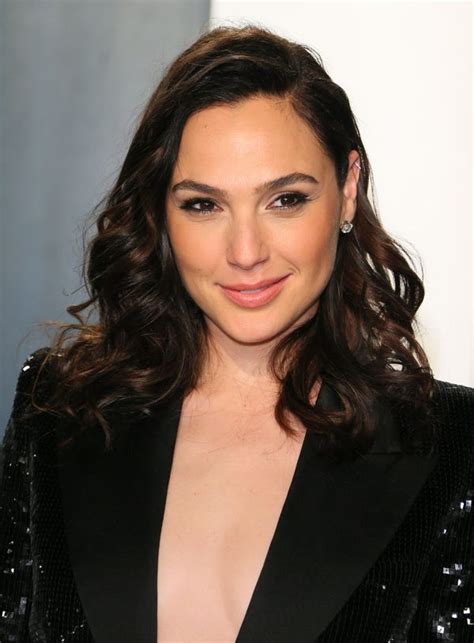 Gal Gadot Talks Viral Celebrity Imagine Video Early In Pandemic