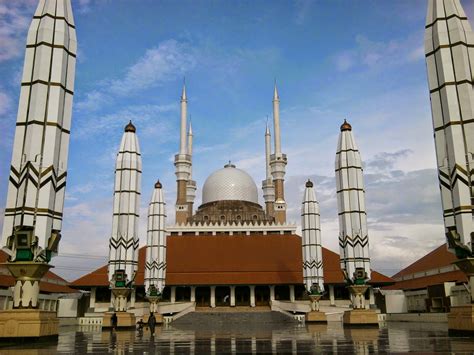 Central Java Grand Mosque Beautiful Place In Semarang Indo Traveller