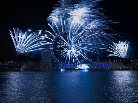 15 Best Places To Celebrate New Years Eve Around The World New Year