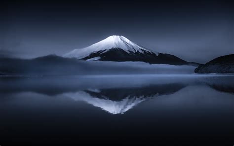2560x1600 Resolution Mount Fuji Reflection 2560x1600 Resolution