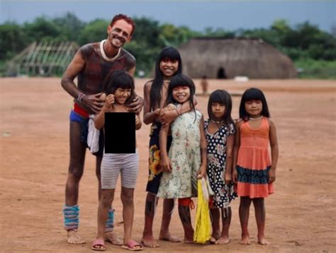 Professor Dedica Sua Vida à Educação De Crianças Indígenas No Xingu