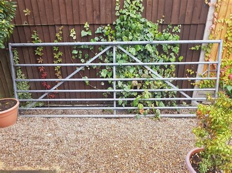 Galvanised Farm Gate 10ft X 3 Ft 9 In Glenfield Leicestershire