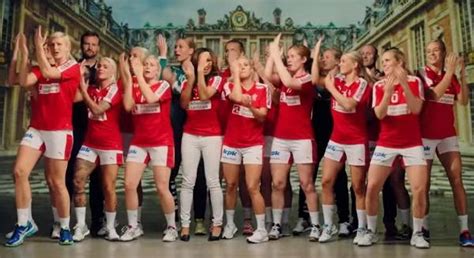 Obwohl bundestrainer dagur sigurdsson viele kräfte schont, setzt es für chile eine. "Heart of Handball" - Dänisches Team im Musikvideo zum Song der Frauen-WM
