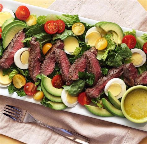 Steak Salad With Creamy Garlic Vinagrette A`whole30 Lot Of Goodness