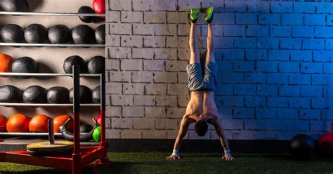 Handstand Push Ups Guide Muscles Worked How To Variations And Tips