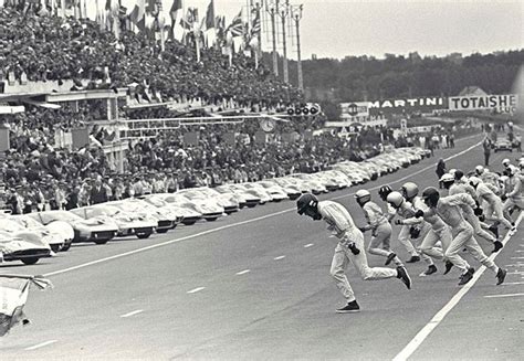 The starting line of the 2007 le mans 24 hours race. 24 Ore Le Mans: Le orgini, l'evoluzione, le vittorie