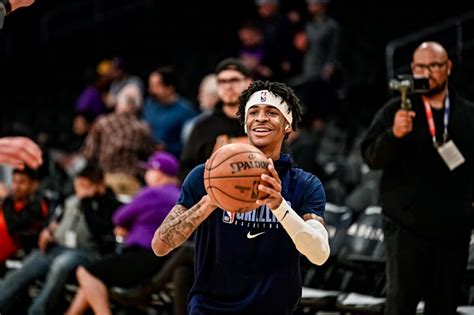 Los angeles lakers vs memphis grizzlies. Grizzlies' Ja'Morant wins 2019-20 Kia NBA ROY honors ...