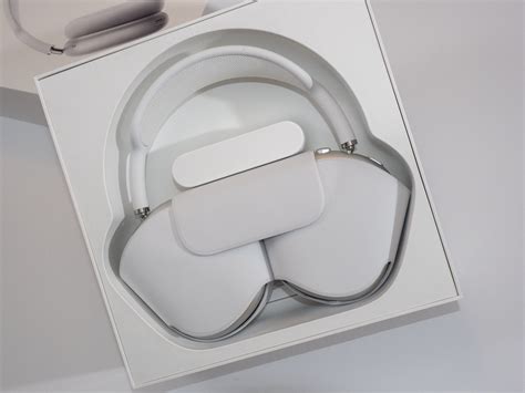 Mit den airpods max hat apple den ersten bügelkopfhörer präsentiert. TEST: AirPods Max - Superb støydemping og nydelig lyd