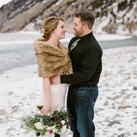 Ponad 336 ocenionych przez podróżnych domków wakacyjnych na długie i krótkie pobyty. Winter Wedding | Montana Wedding | Winter Wedding Photography | Kacie Q Photography | Winter ...