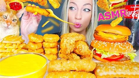 ASMR MCDONALDS CHEESE CHICKEN NUGGETS CHEESEBURGER 맥도날드 먹방 치즈소스 먹방