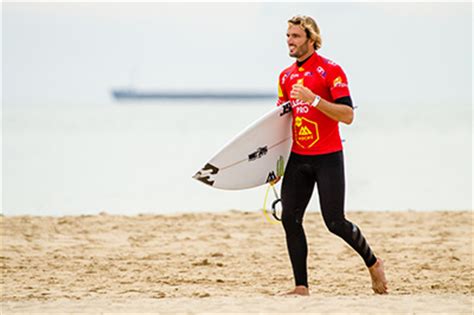 Update information for frederico morais ». Frederico Morais qualificado para a elite mundial de surf ...