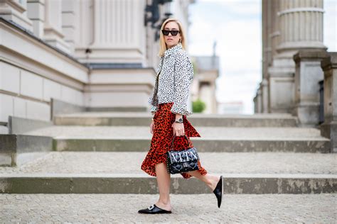Summer 2018 Instagram Fashion Trends Polka Dots Denim Skirts Sneakers