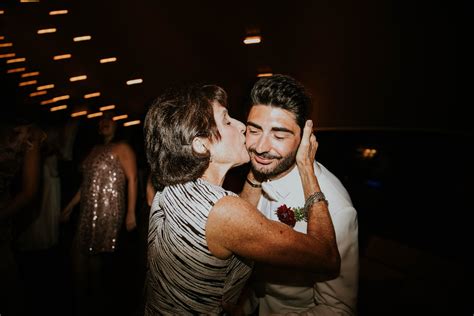 How To Cheek Kiss As a Greeting | Language Trainers Blog | Language ...