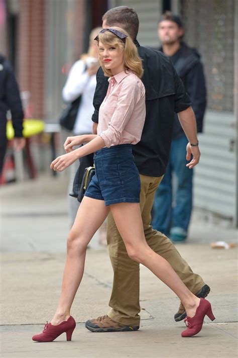 Times Taylor Swift Styled The Perfect Outfit Taylor Swift Street Style Taylor Swift Style
