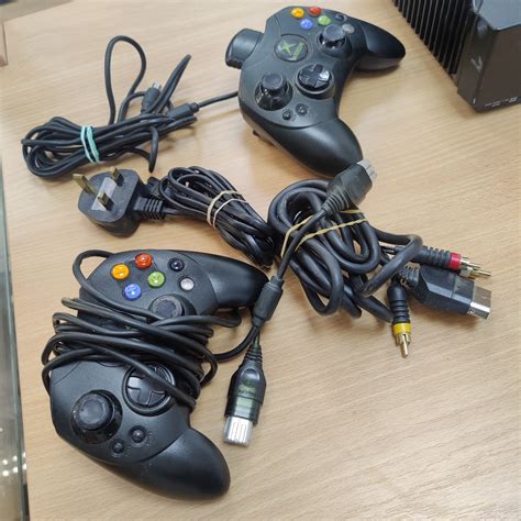 Original Xbox With 2 Controllers Own4less