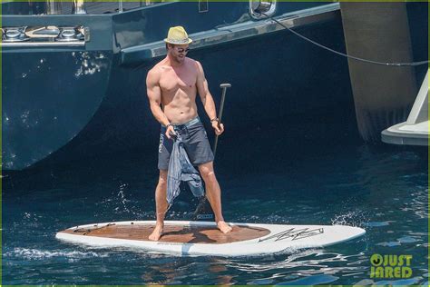 Shirtless Chris Hemsworth Bikini Clad Elsa Pataky Show Off Their My Xxx Hot Girl