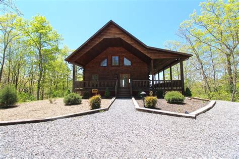 Custom built log homes, modular homes, log cabins, decks & porches, rock work, large painting jobs, remodels. Luxury Mountaintop Cabin Rental Near Bryson City NC in the ...